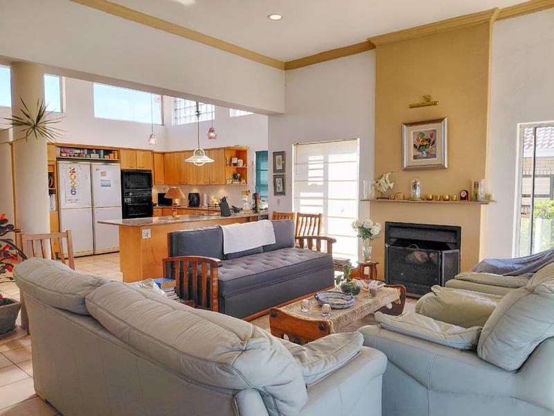 5 Bedroom Property for Sale in Stilbaai Wes Western Cape